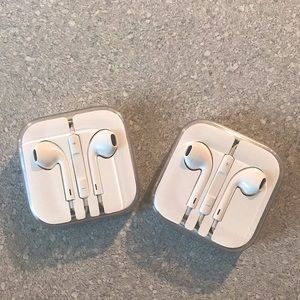 2 Pairs of Apple Earphones